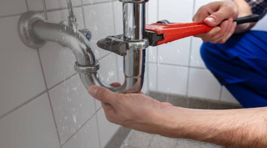 Expert burst pipe repair services in Moran, TX